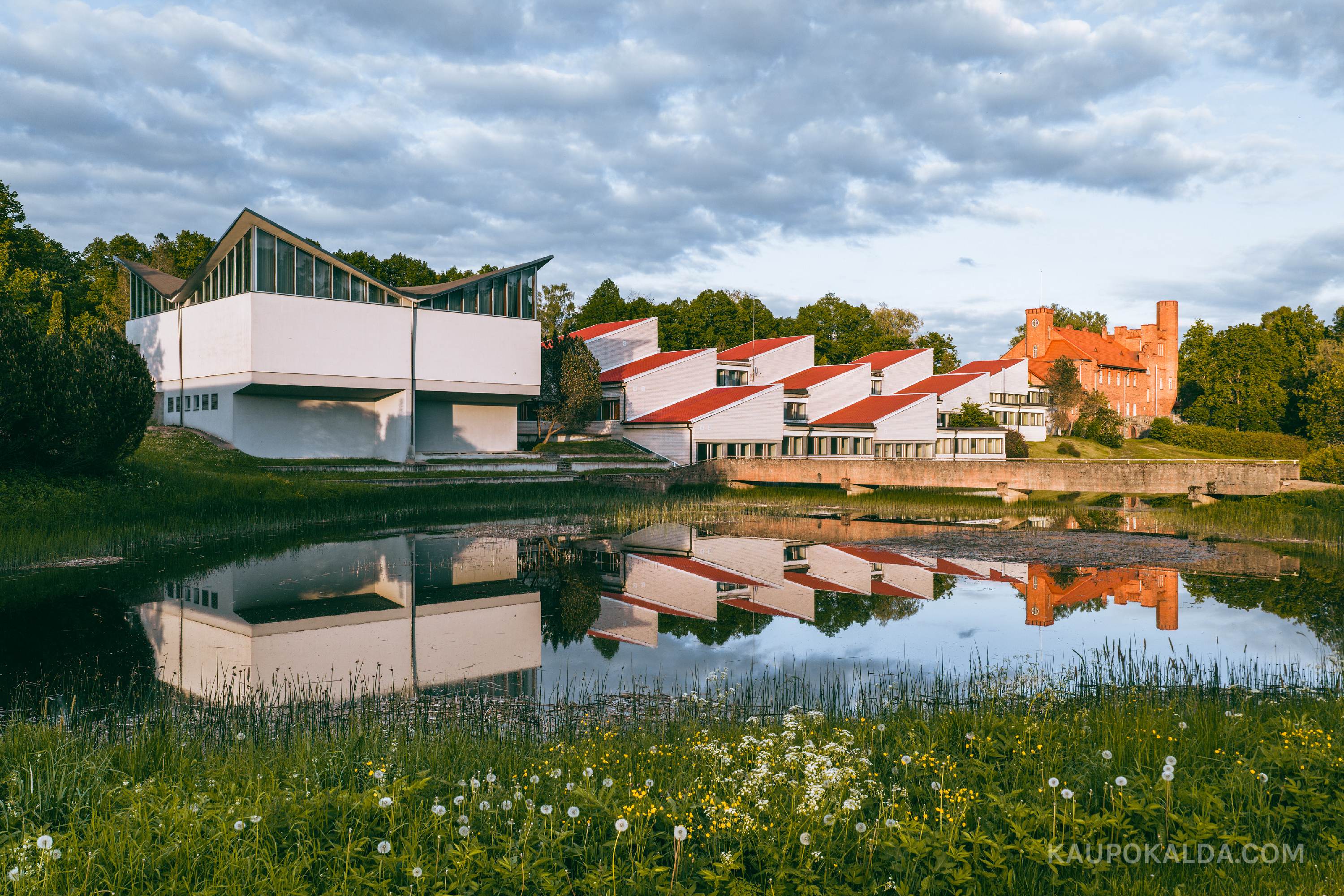 Jäneda Põllumajanduskooli õppehoone (seeria)