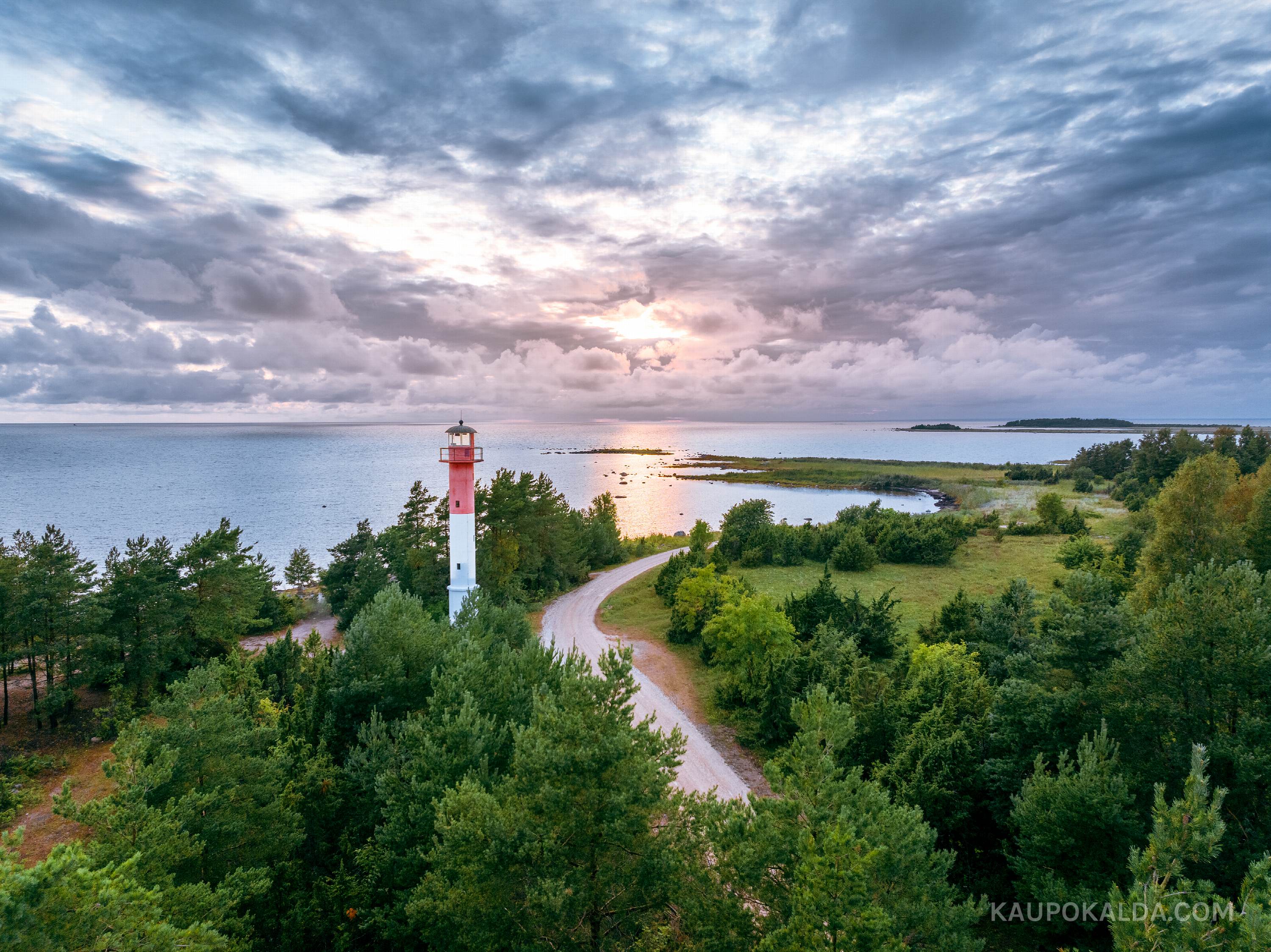 Sõru ülemine tuletorn loojangus