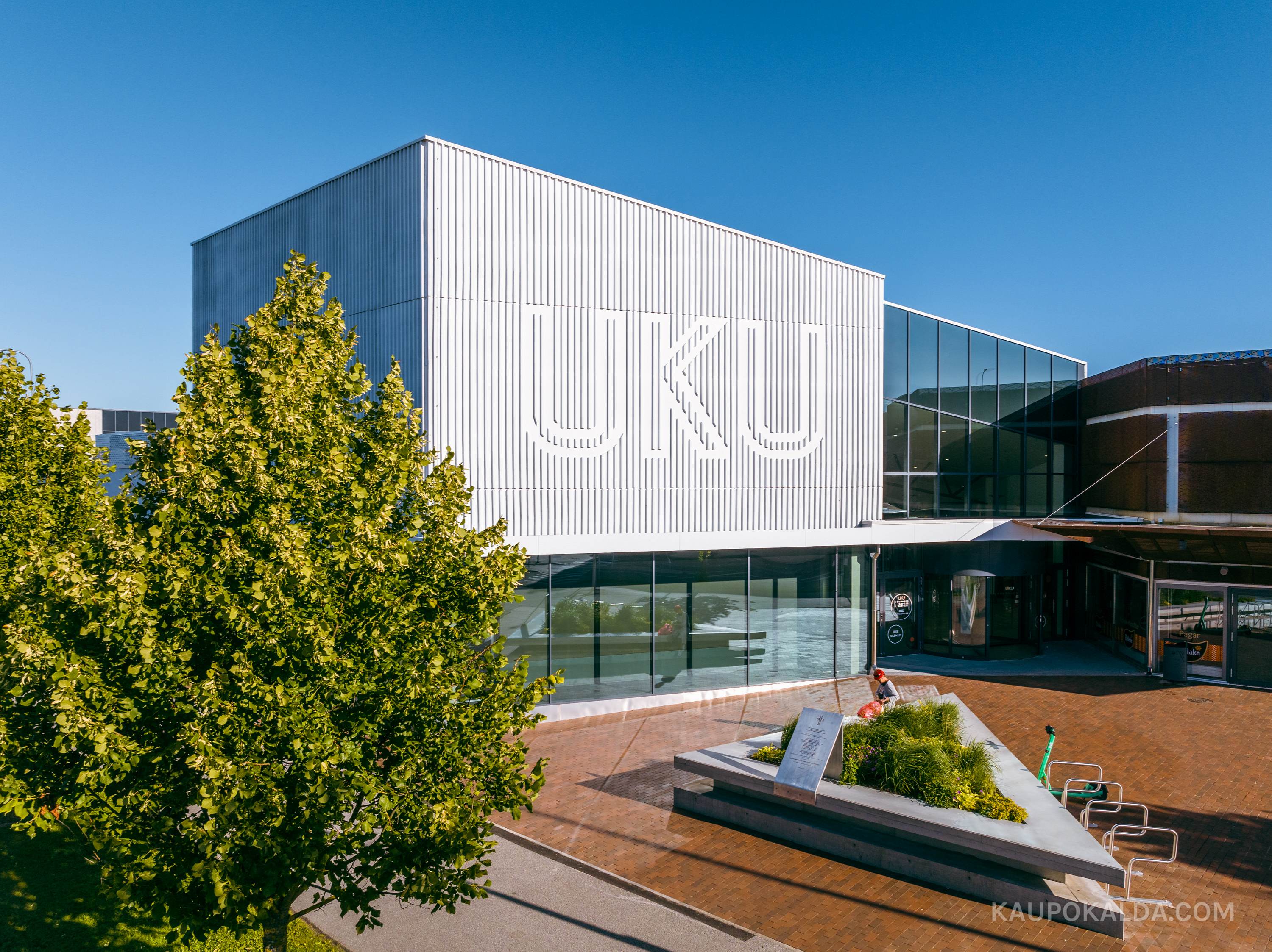 Uku keskus